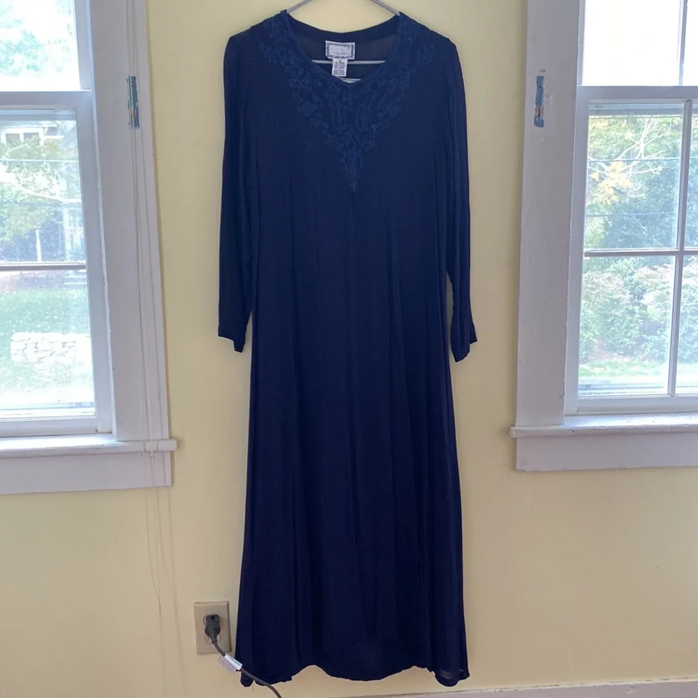 April Connell Maxi Dress - Picture 3 of 14